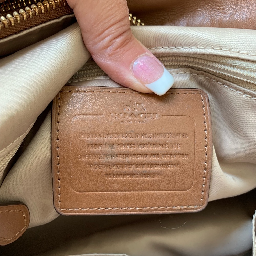 Authentic Coach Purse 👜👜 - Picture 7 of 8
